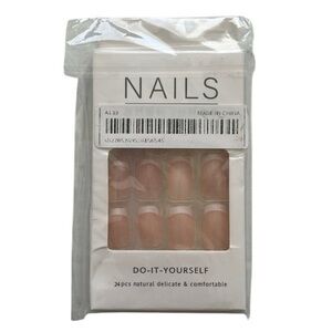 24 Piece French Tip Press On Nails
